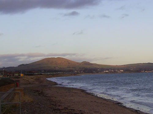Largo Law seen from Leven - click for larger image